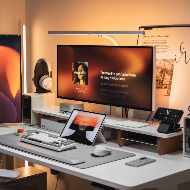Desk Setup For Laptop And Monitor - 현대 모니터 라이저 스탠드 인체 공학적