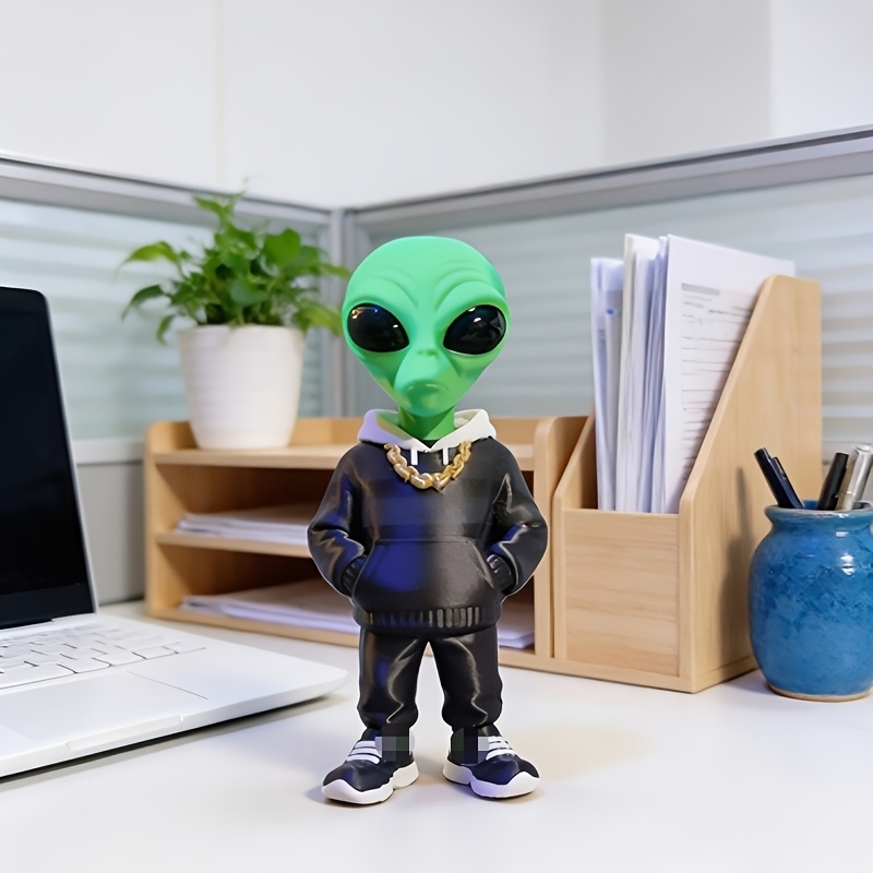 Desk Setup Home Office - 1개의 포켓 디자인의 녹색 외계인 피규어,